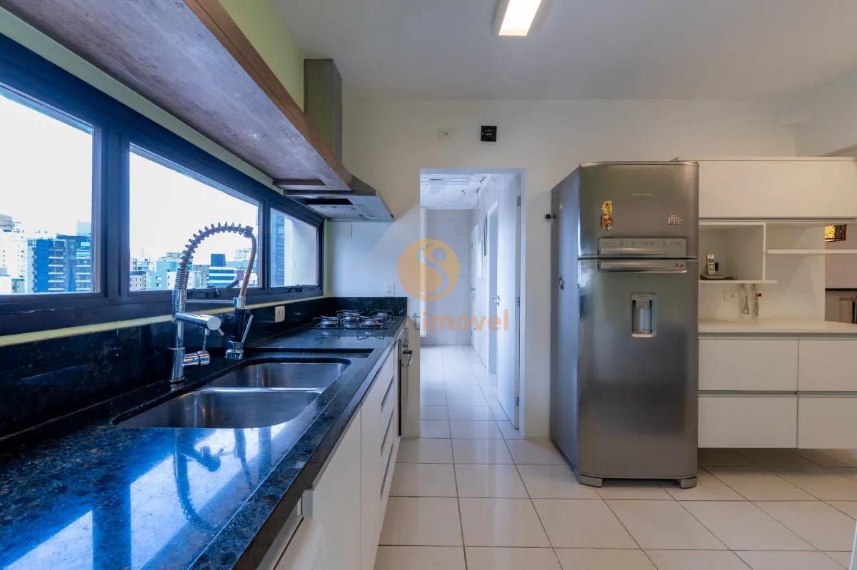 Apartamento com 165m&sup2;, 3 quartos, sendo 3 su&iacute;tes e 3 vagas  São Paulo - 