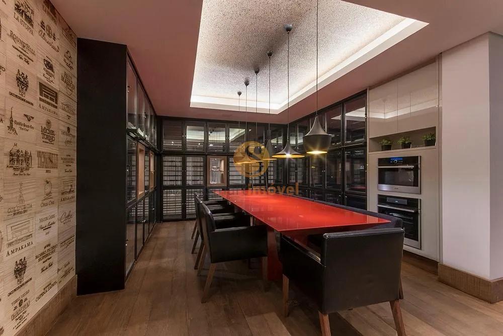 Cobertura Triplex com 476 m&sup2; mobiliada, em resort de Luxo  São Paulo - 