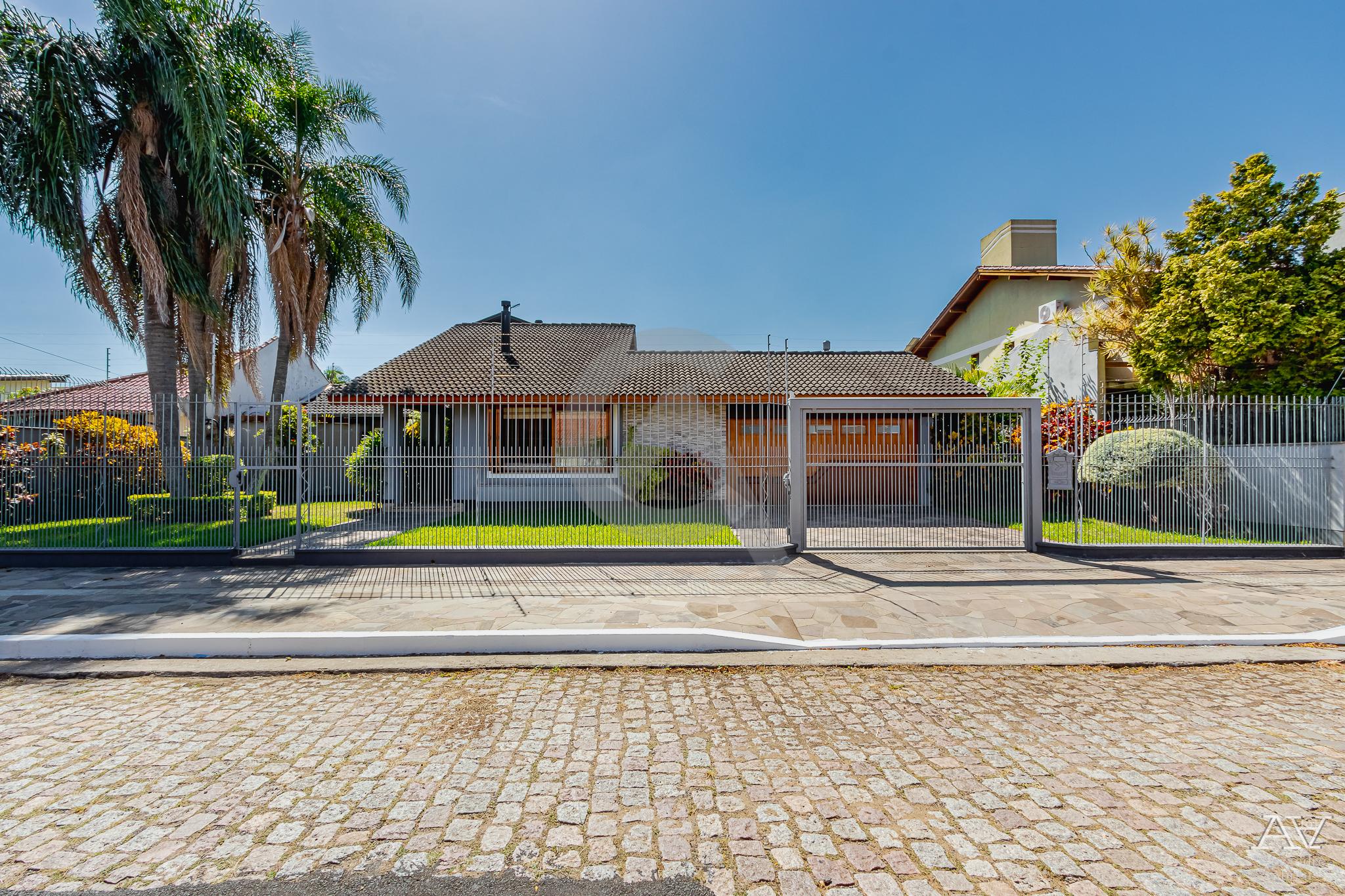 Casa, 3 quartos, 274 m² - Foto 2