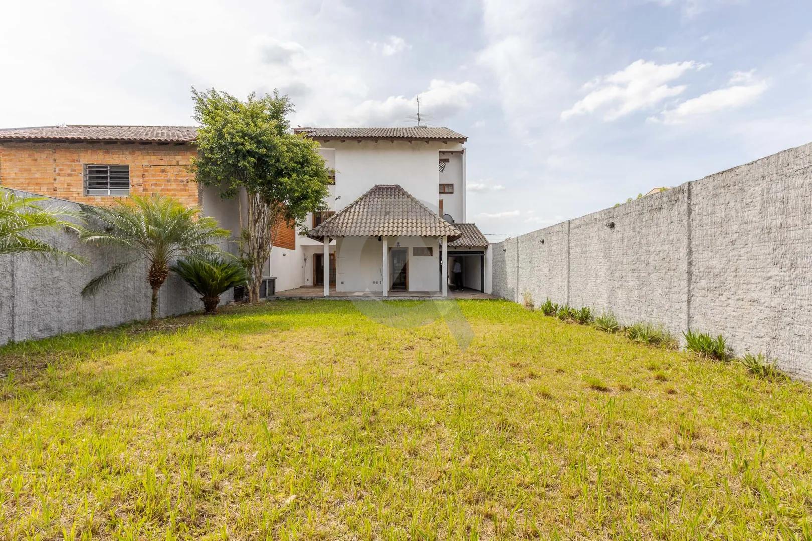 Excelente Sobrado 04 ( quatro ) dormit&oacute;rios, 01 (uma) Su&iacute;te no bairro Niter&oacute;i em Canoas  Canoas - 