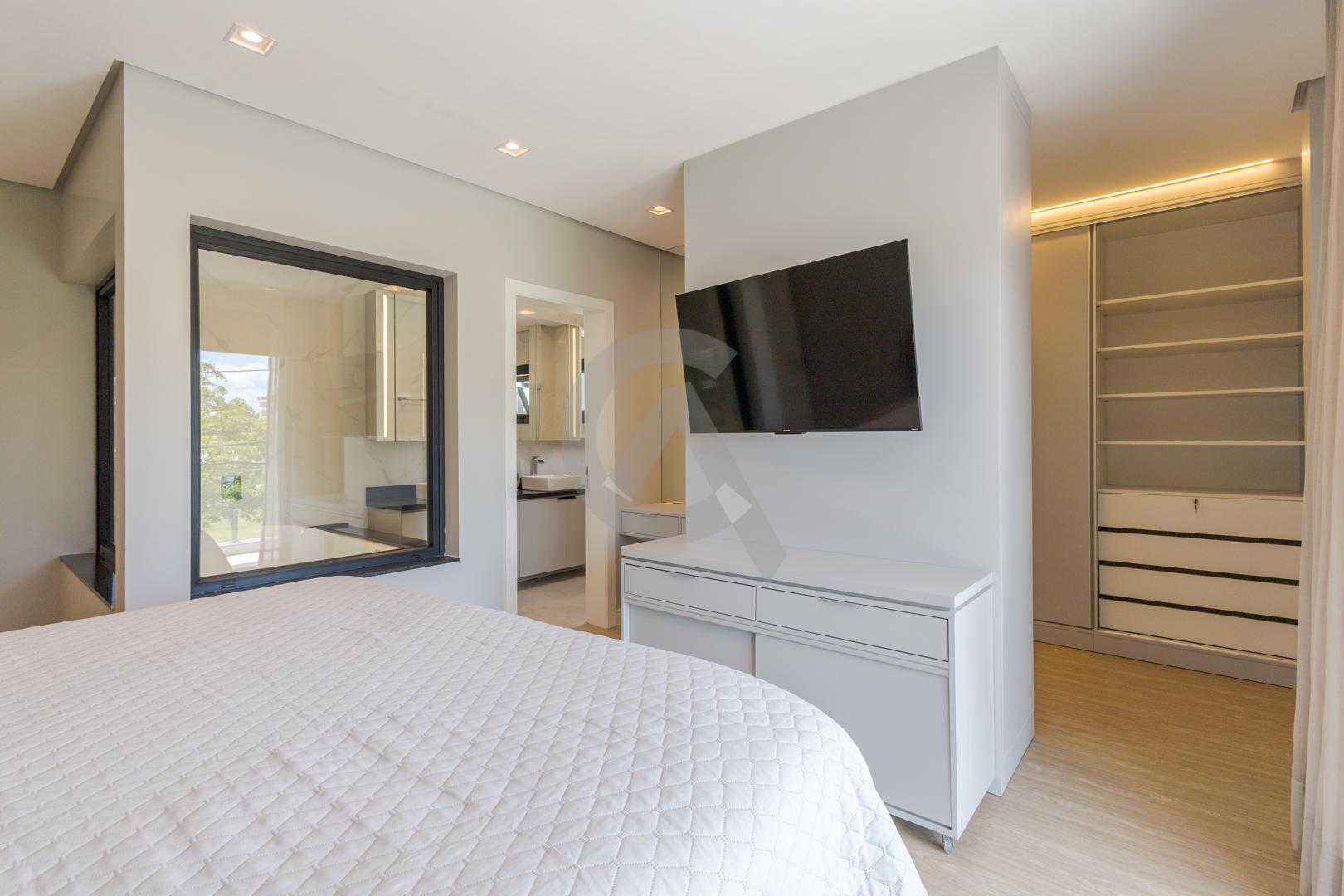 Casa em condom&iacute;nio &agrave; venda mobiliada 4 su&iacute;tes, p&aacute;tio com piscina em Canoas Rua Monte Castelo Canoas - 