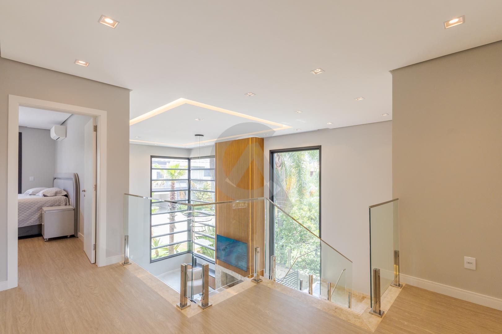 Casa em condom&iacute;nio &agrave; venda mobiliada 4 su&iacute;tes, p&aacute;tio com piscina em Canoas Rua Monte Castelo Canoas - 