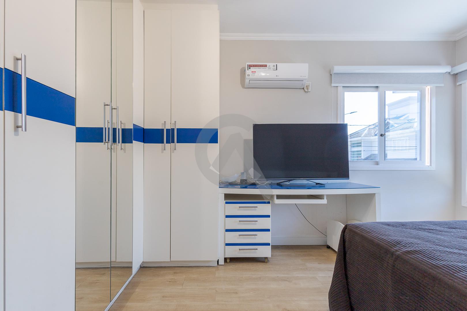 Casa em condom&iacute;nio alto pad&atilde;o &agrave; venda com piscina em Canoas Avenida Farroupilha Canoas - 