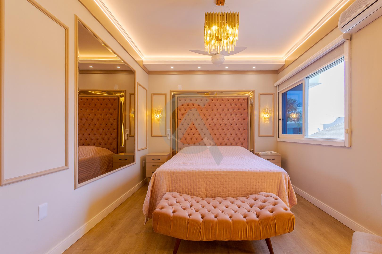 Casa em condom&iacute;nio alto pad&atilde;o &agrave; venda com piscina em Canoas Avenida Farroupilha Canoas - 