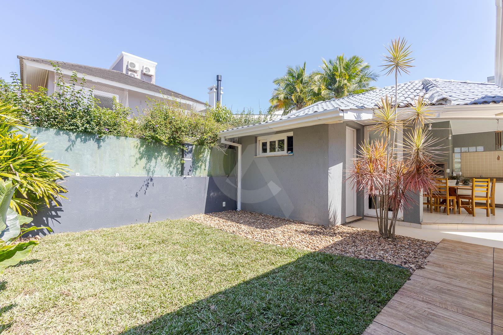 Casa em condom&iacute;nio alto pad&atilde;o &agrave; venda com piscina em Canoas Avenida Farroupilha Canoas - 
