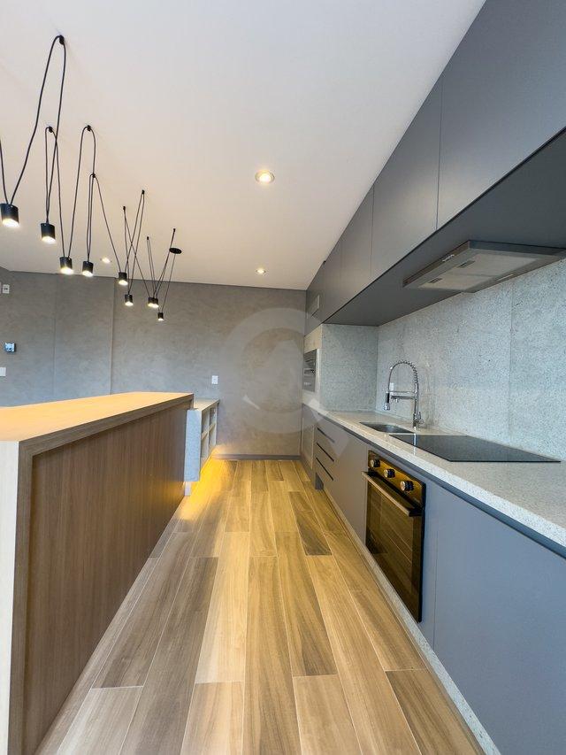 Apartamento com 2 suítes com 2 (dois) vagas de garagem Rua Doutor Selbach Canoas - 