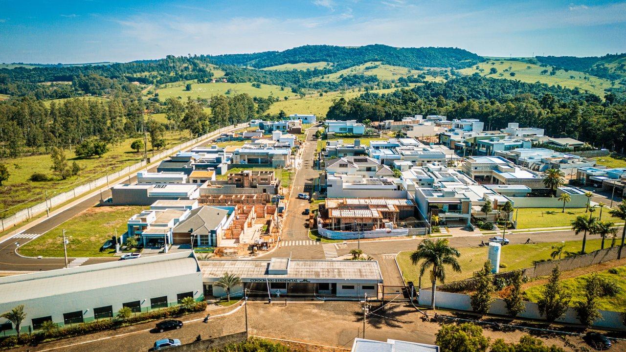Lote/Terreno no Condomínio Monte Sinai / Santo Antônio da Platina-PR Rua Jornalista Coronel Moraes Santo Antonio da Platina - 