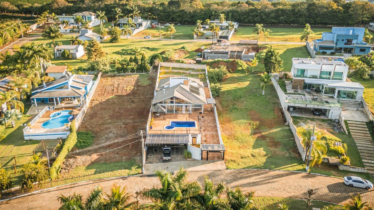 Casa no Condomínio Garden Club / Carlópolis-PR Avenida Beija Flor CARLOPOLIS - 
