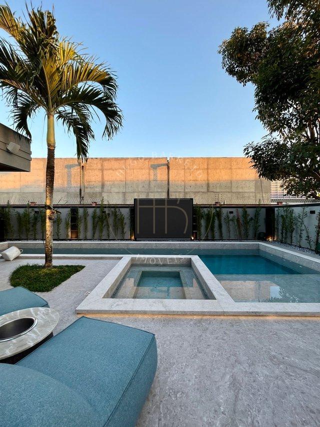 Casa Duplex com 4 Suítes no condomínio Alphaville na Barra da Tijuca Rua Jorge Curi Rio de Janeiro - 