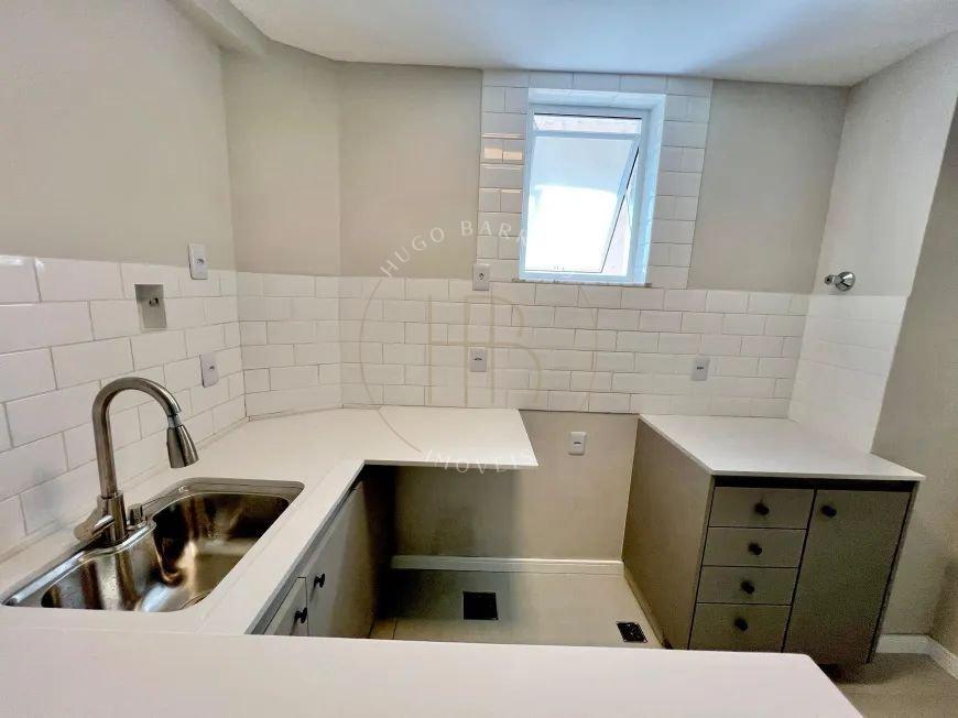 Apartamento Com 2 Quartos e 1 Banheiro no Flamengo-Rio de Janeiro Rua Correia Dutra  Rio de Janeiro - 