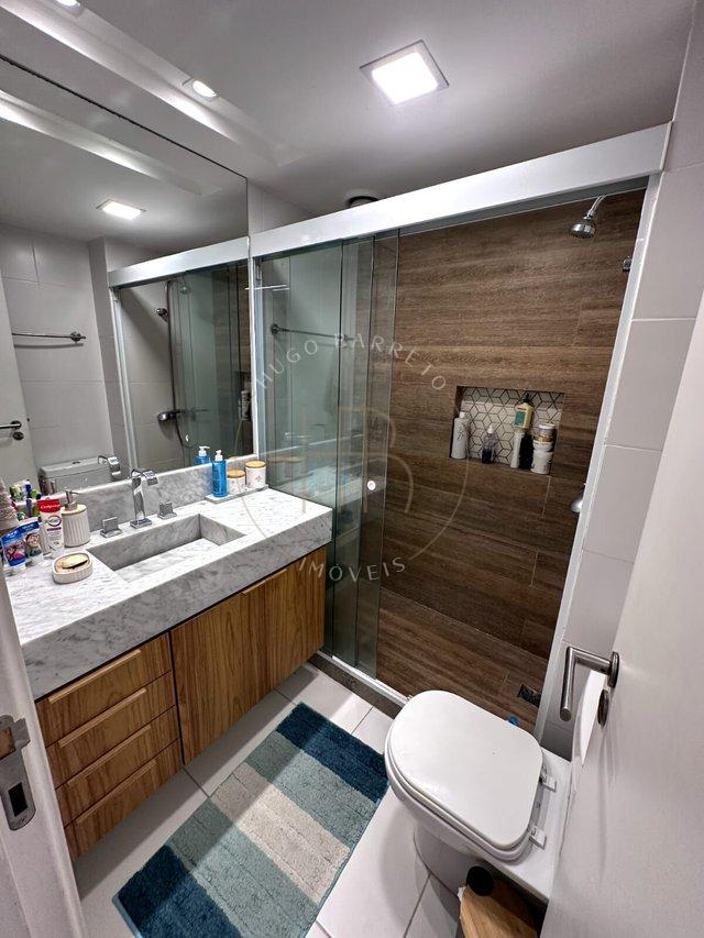 Apartamento Com 3 Quartos Sendo 1 Suíte 3 Banheiros e Com 2 Vagas - Botafogo-RJ Rua Mena Barreto - Botafogo.  Rio de Janeiro - 