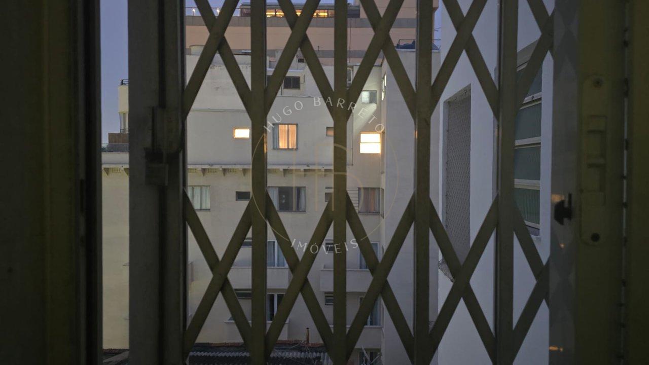 Apartamento Com 3 Quartos Sendo 1 Suíte Com 2 Banheiros e Vista Deslumbrante Frontal Mar Avenida Atlântica Rio de Janeiro - 