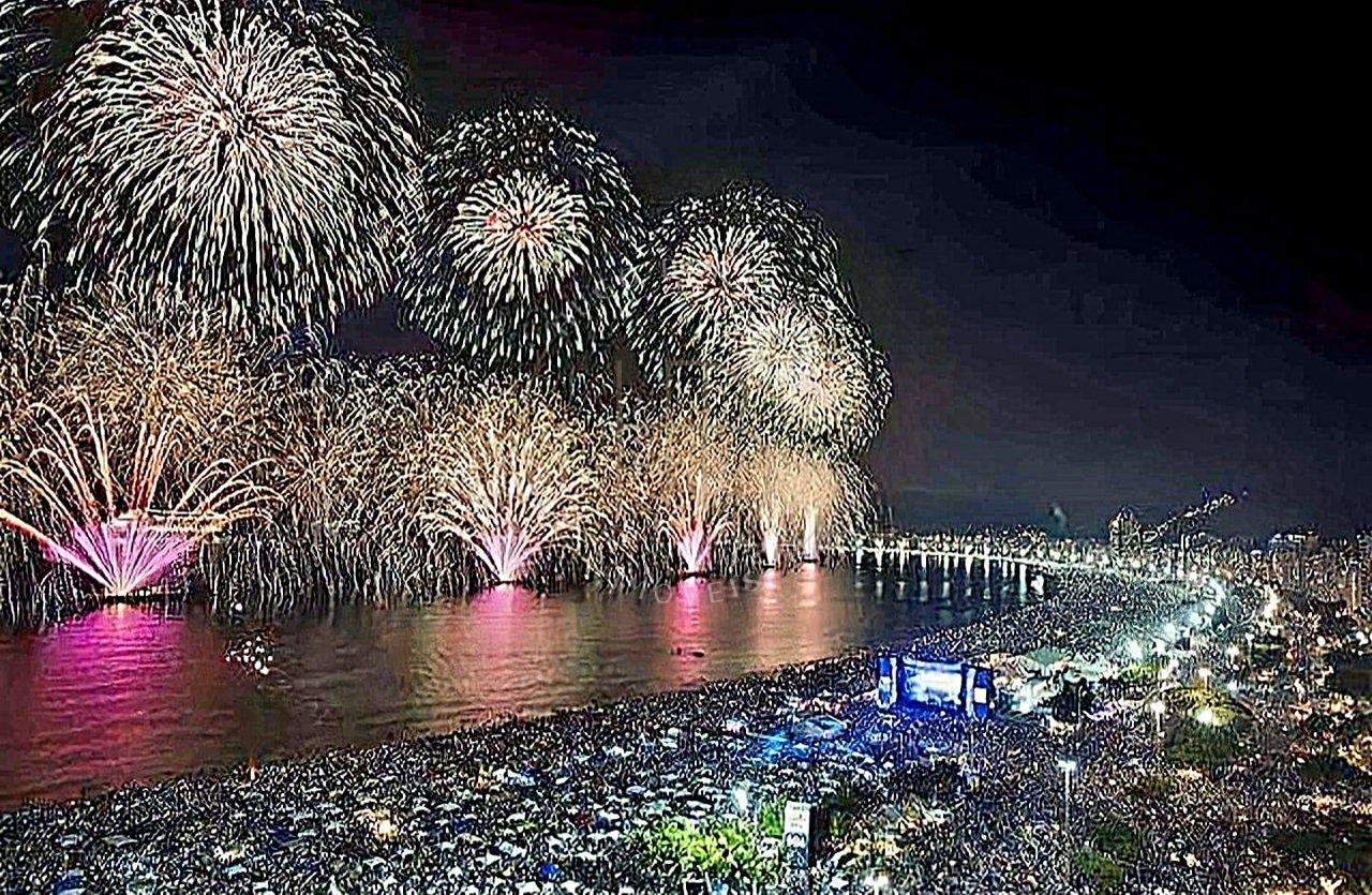 Apartamento Com 3 Quartos Sendo 1 Suíte Com 2 Banheiros e Vista Deslumbrante Frontal Mar Avenida Atlântica Rio de Janeiro - 