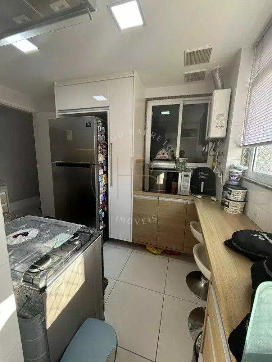 Apartamento Mobiliado Com 3 Quartos Sendo 1 Suíte 3 Banheiros e Com 1 Vaga Coberta Rua Ministro Aliomar Baleeiro   Rio de Janeiro - 