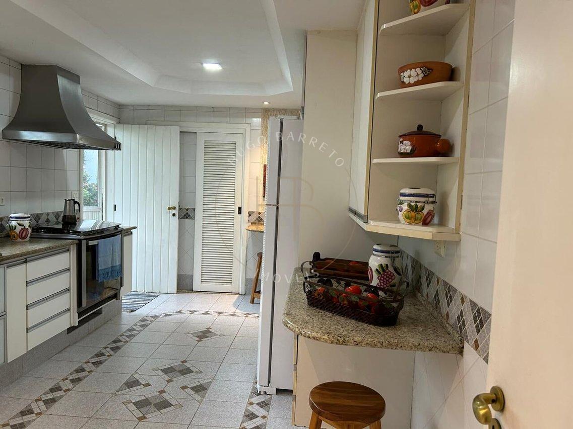 𝐂𝐚𝐬𝐚 𝐋𝐢𝐧𝐞𝐚𝐫 𝐜𝐨𝐦 𝐏𝐢𝐬𝐜𝐢𝐧𝐚 𝐧𝐚 𝐁𝐚𝐫𝐫𝐚 𝐝𝐚 𝐓𝐢𝐣𝐮𝐜𝐚! Avenida das Américas  Rio de Janeiro - 