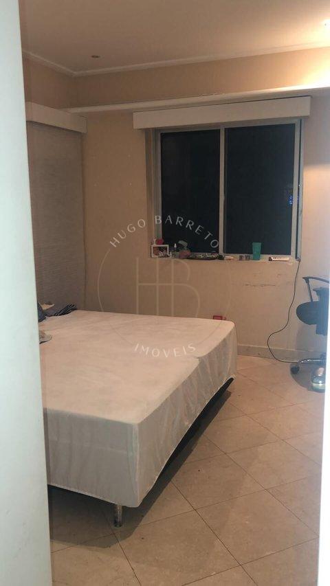 𝐀𝐩𝐚𝐫𝐭𝐚𝐦𝐞𝐧𝐭𝐨 𝐅𝐫𝐞𝐧𝐭𝐞 𝐌𝐚𝐫 𝐧𝐚 𝐁𝐚𝐫𝐫𝐚 𝐝𝐚 𝐓𝐢𝐣𝐮𝐜𝐚 Avenida Lúcio - Barra da Tijuca Rio de Janeiro - 