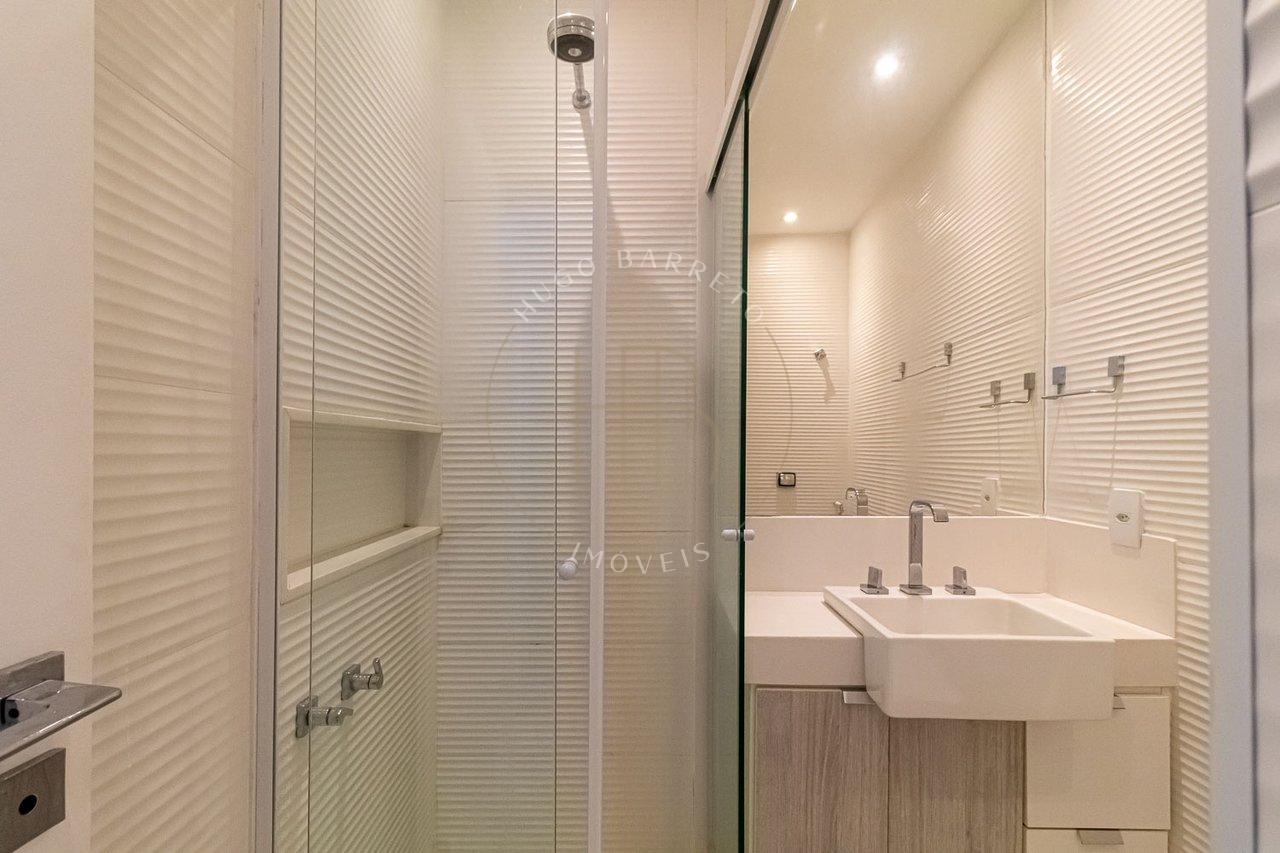 Apartamento 3 Quartos com 1 vaga em Ipanema - RJ Rua Nascimento Silva Rio de Janeiro - 