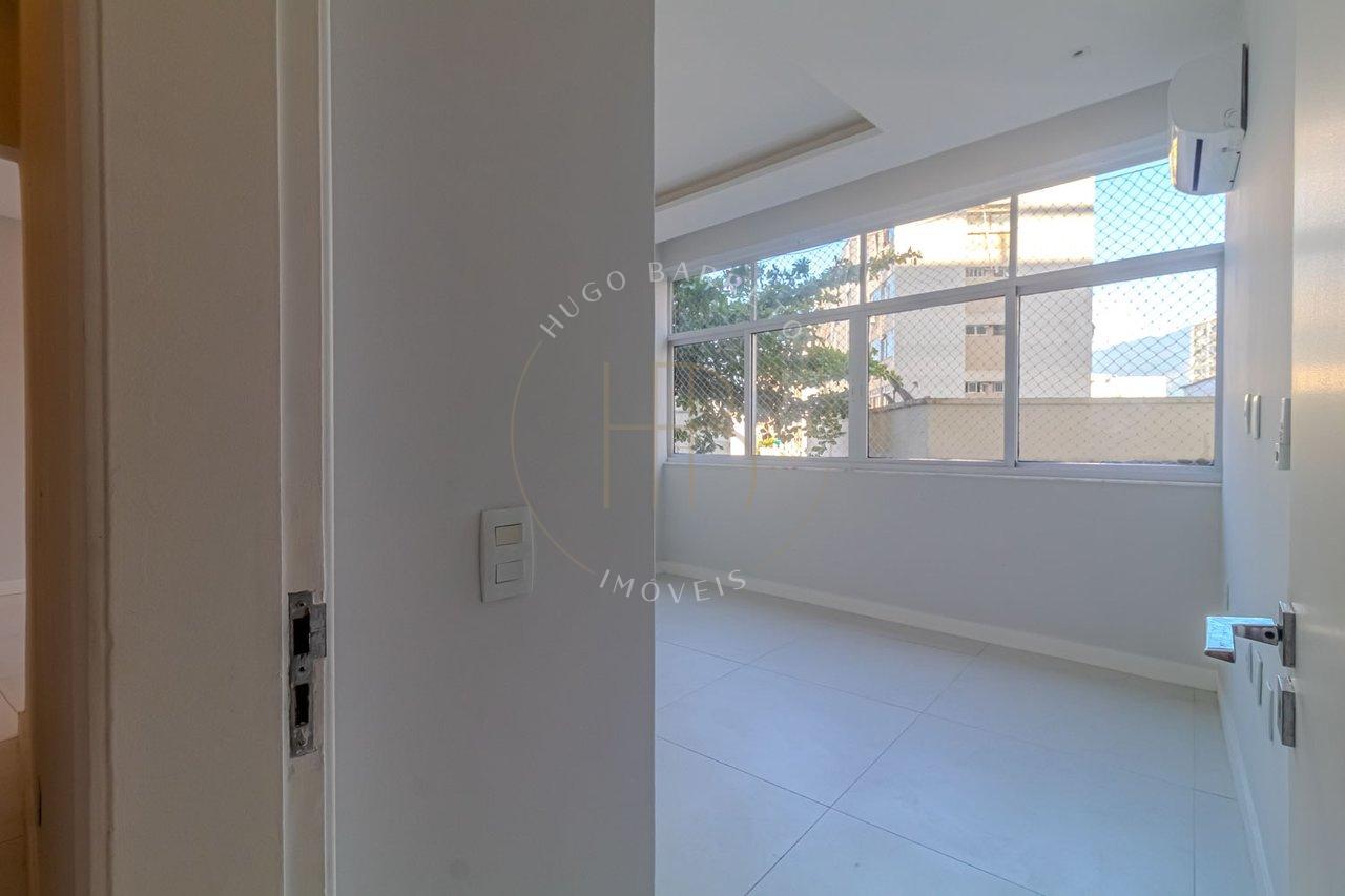 Apartamento 3 Quartos com 1 vaga em Ipanema - RJ Rua Nascimento Silva Rio de Janeiro - 