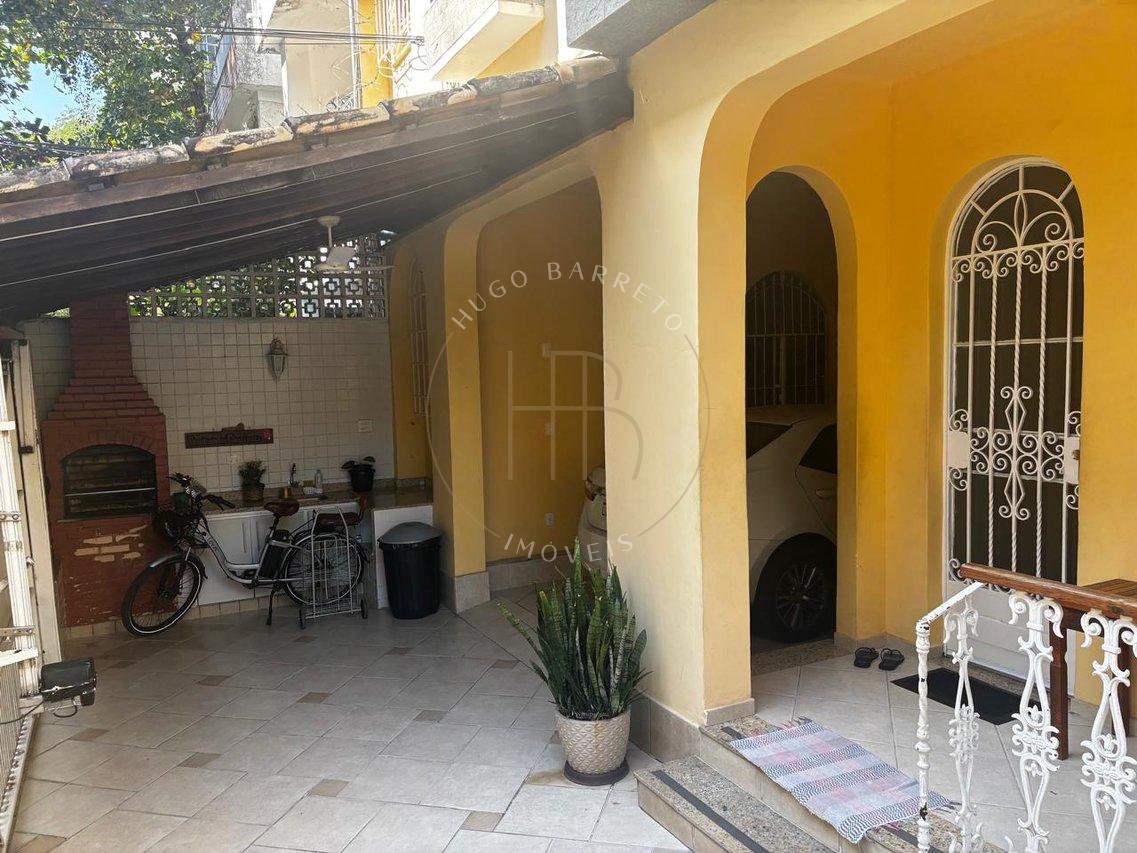 Casa Com 3 Suites mais Dependência no Bairro do Grajaú - RJ Rua Caruaru Rio de Janeiro - 