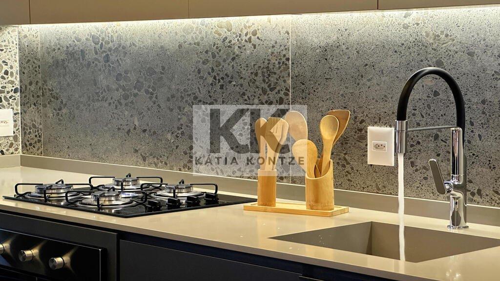 Apartamento Villa Moinhos 1 suíte 77m² Miguel Tostes Porto Alegre - Cozinha