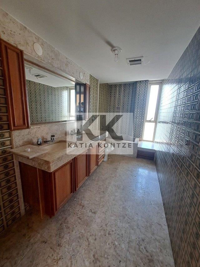 Triplex Chácara Mostardeiro 479 Apto 801 547.3m² 4D Doutor Vale Porto Alegre - Banheiro para os Quartos 