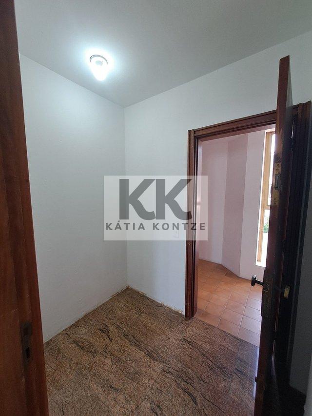 Triplex Chácara Mostardeiro 479 Apto 801 547.3m² 4D Doutor Vale Porto Alegre - Corredor da Área de Serviço 