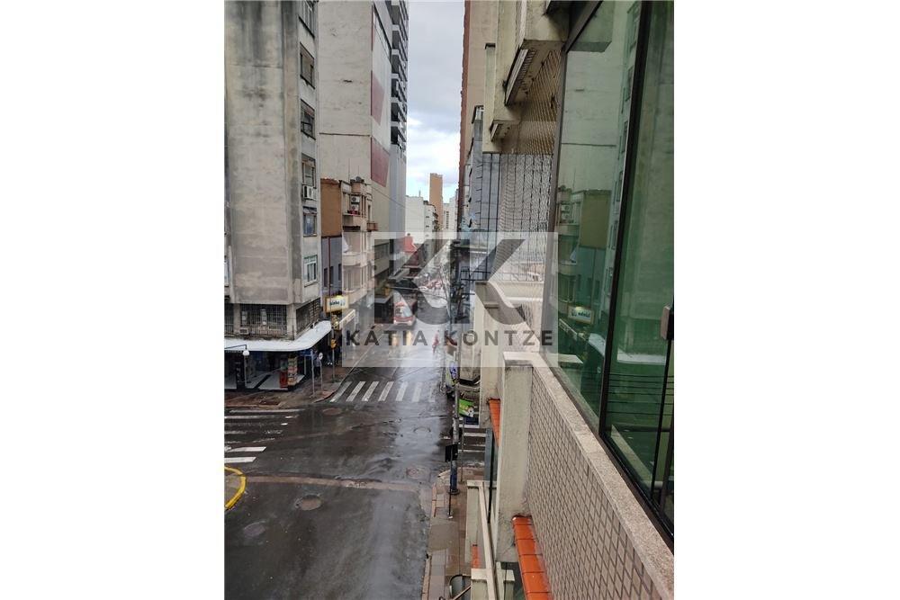 Apartamento CHMFP 348 Apto 612521043-10 3 dormitórios 108m² Marechal Floriano Peixoto Porto Alegre - 