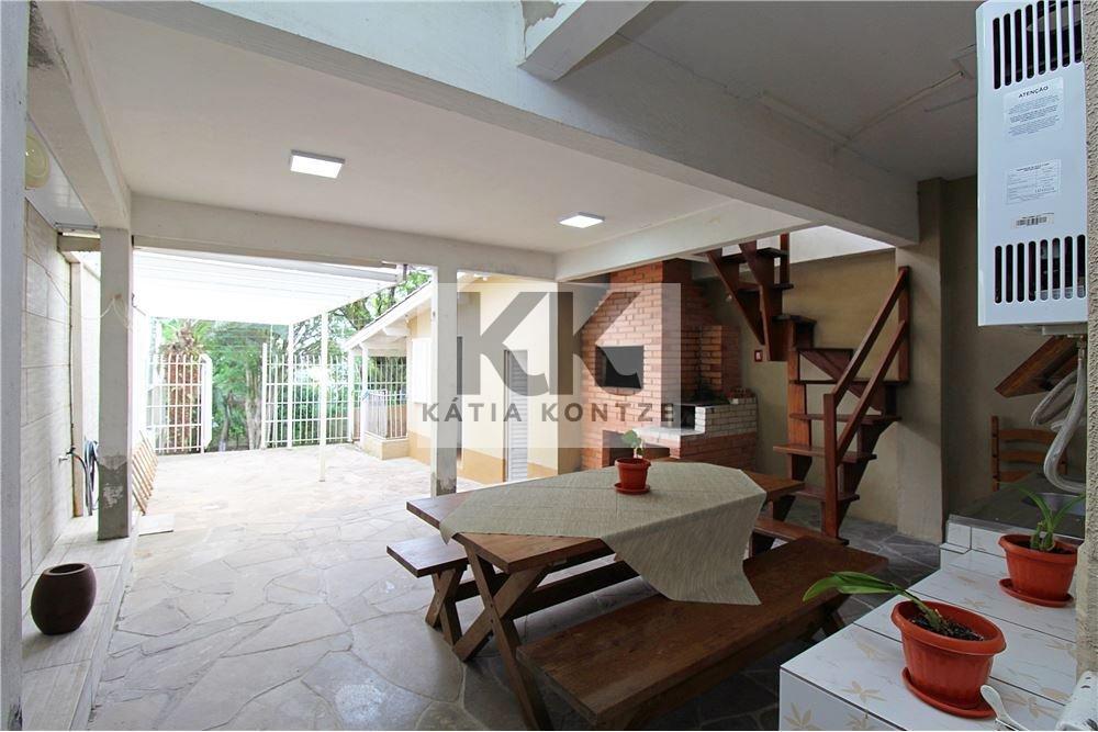 Casa MFF 185 Casa 610221046-2 3 dormitórios 198m² Felizardo de Farias Porto Alegre - 
