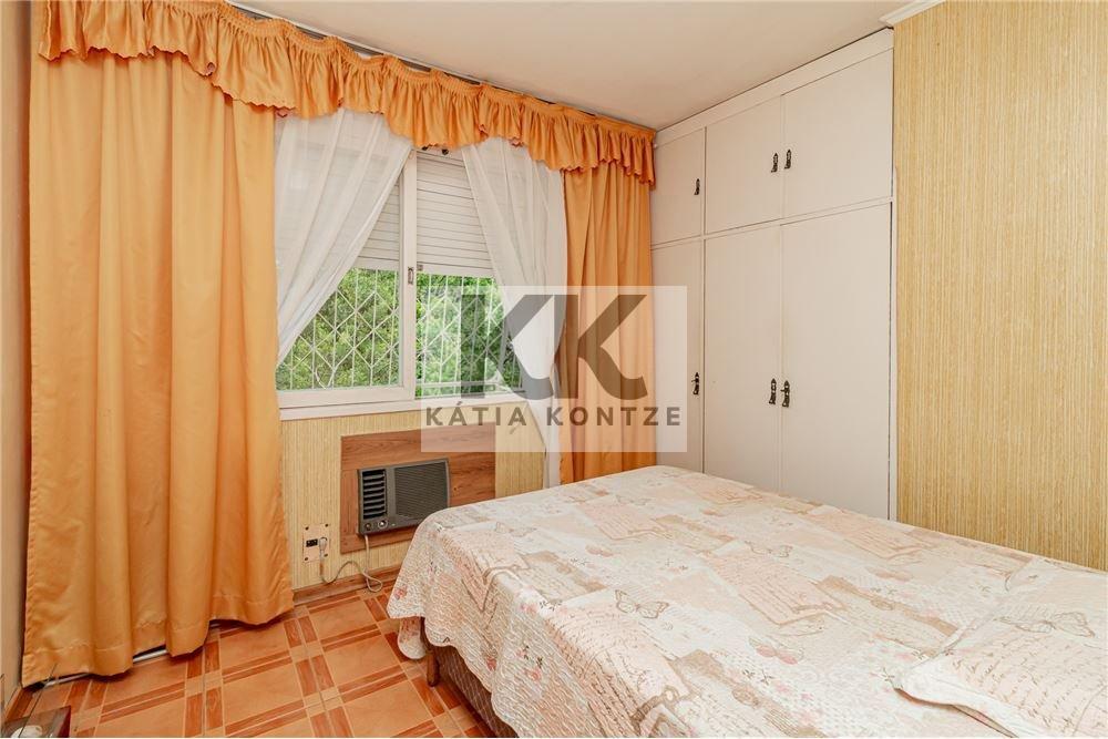 Casa CDPEDS 332 612491004-55 1 suíte 400m² Estácio de Sá Porto Alegre - 