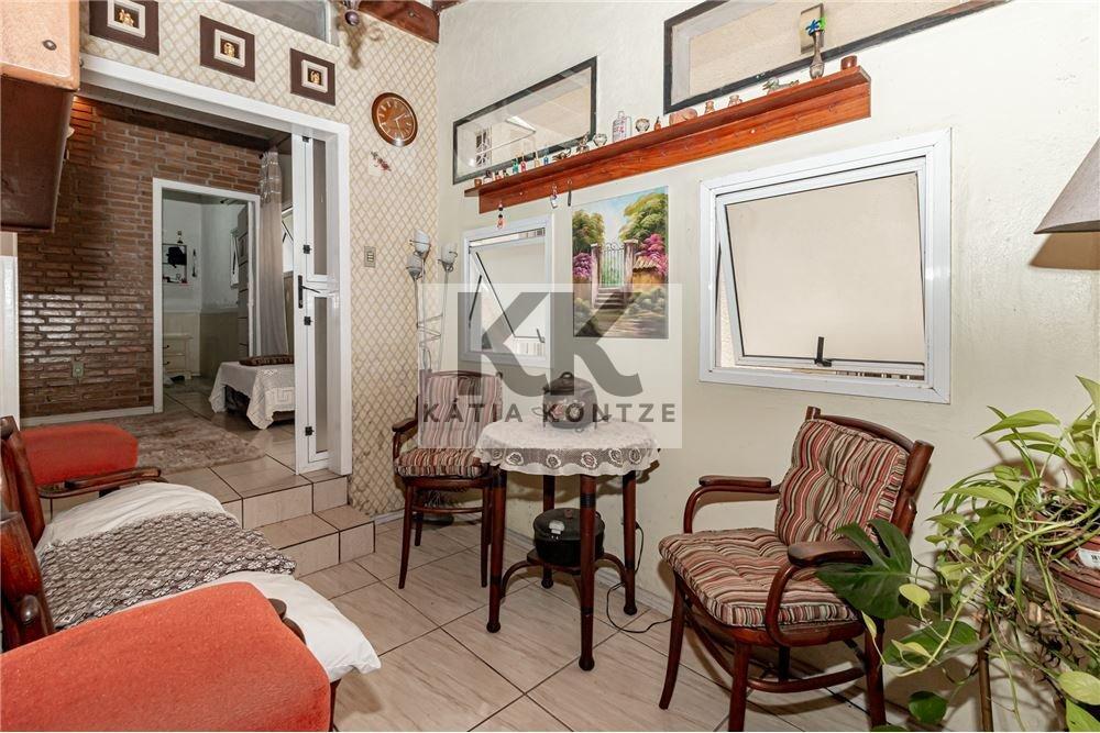 Casa CDPEDS 332 612491004-55 1 suíte 400m² Estácio de Sá Porto Alegre - 