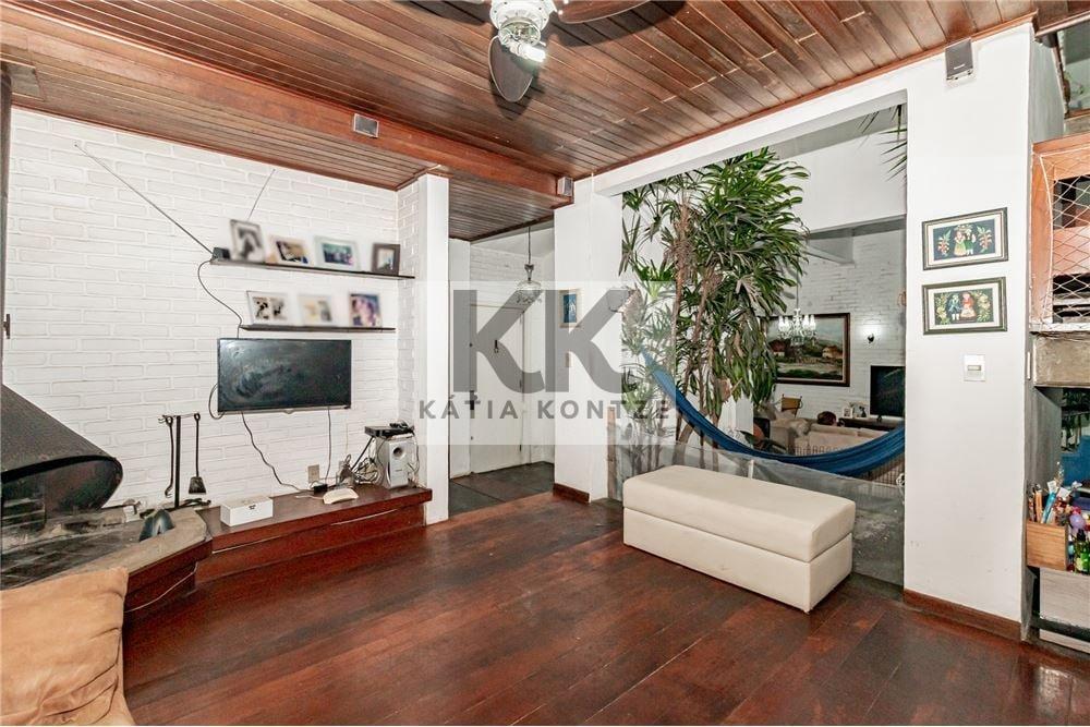 Casa BVAG 270 Casa 612521044-39 390m² 6D Alcides Gonzaga Porto Alegre - 