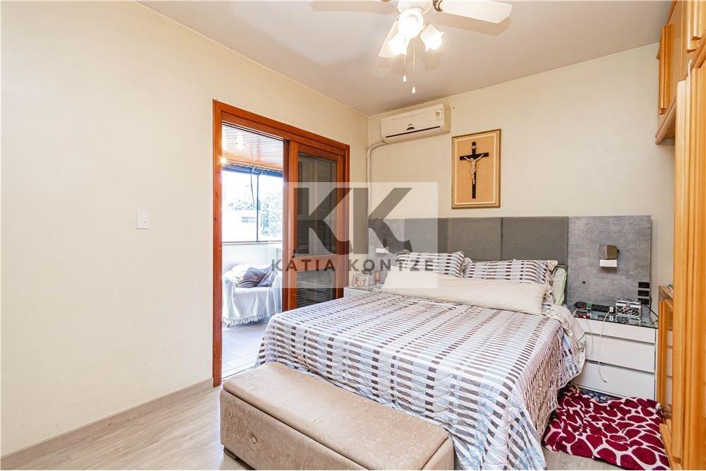 Apartamento PFS 960 Apto 612481055-3 1 suíte 124m² Faria Santos Porto Alegre - 