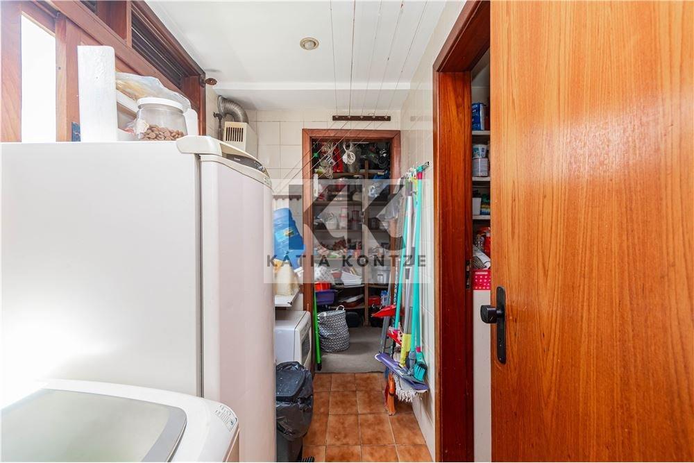 Apartamento PFS 960 Apto 612481055-3 1 suíte 124m² Faria Santos Porto Alegre - 