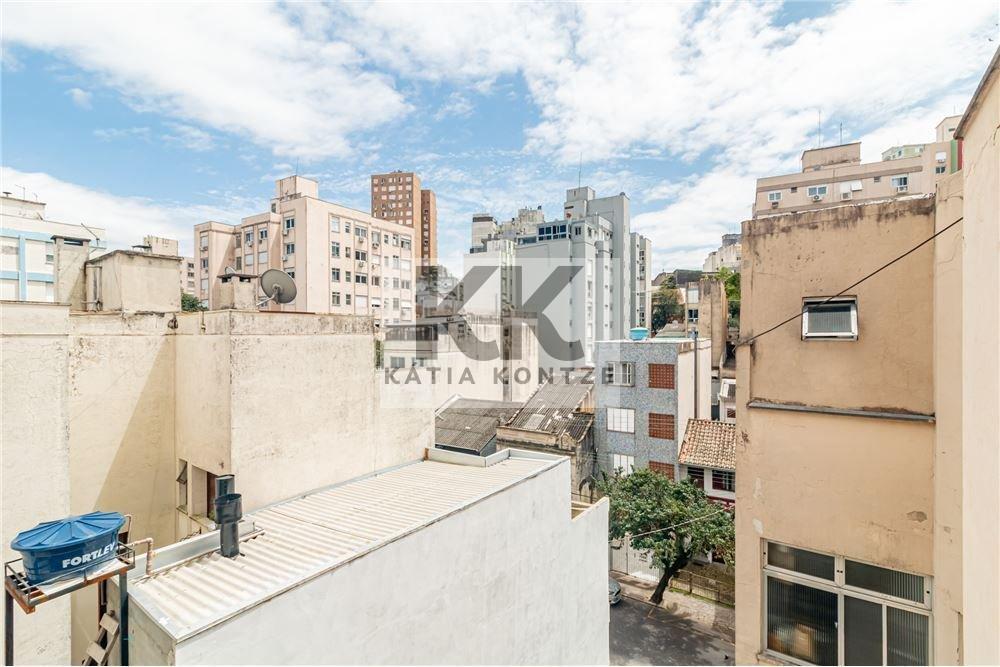 Apartamento CHDR 443 Apto 610221048-18 1 dormitório 68m² Demétrio Ribeiro Porto Alegre - 