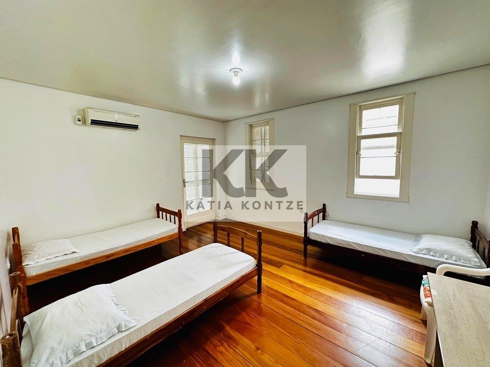 Casa FRCC 0 Casa 8020 278m² 4D rua Comendador Coruja Porto Alegre - 