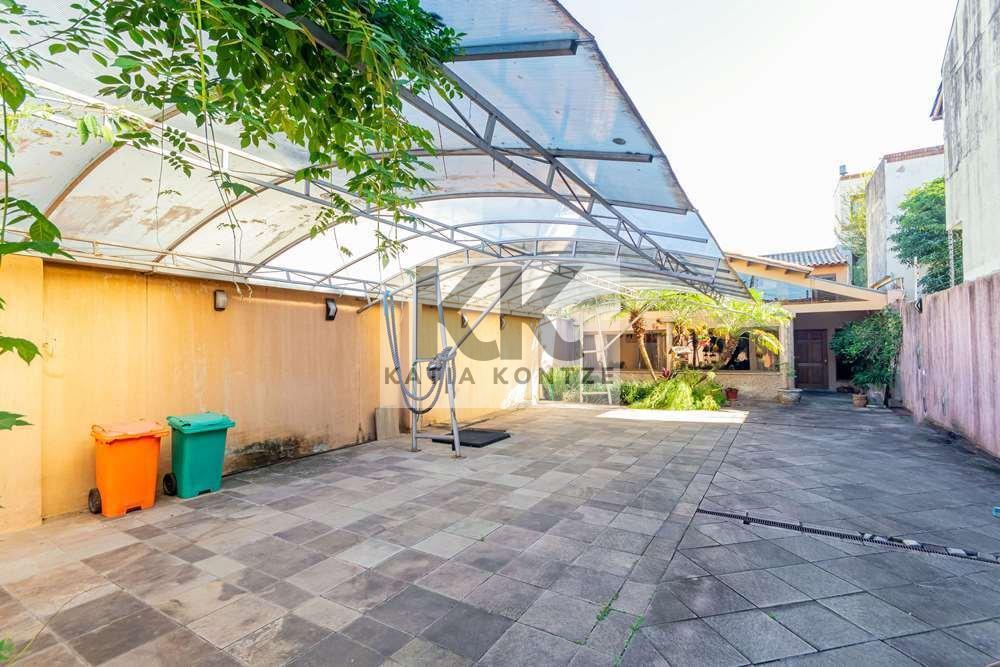 Casa TSNDDF 429 Casa 612481066-215 374m² 6D Sargento Nicolau Dias de Farias Porto Alegre - 