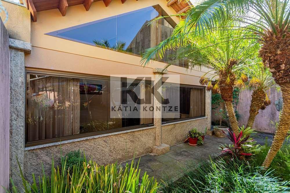 Casa TSNDDF 429 Casa 612481066-215 374m² 6D Sargento Nicolau Dias de Farias Porto Alegre - 