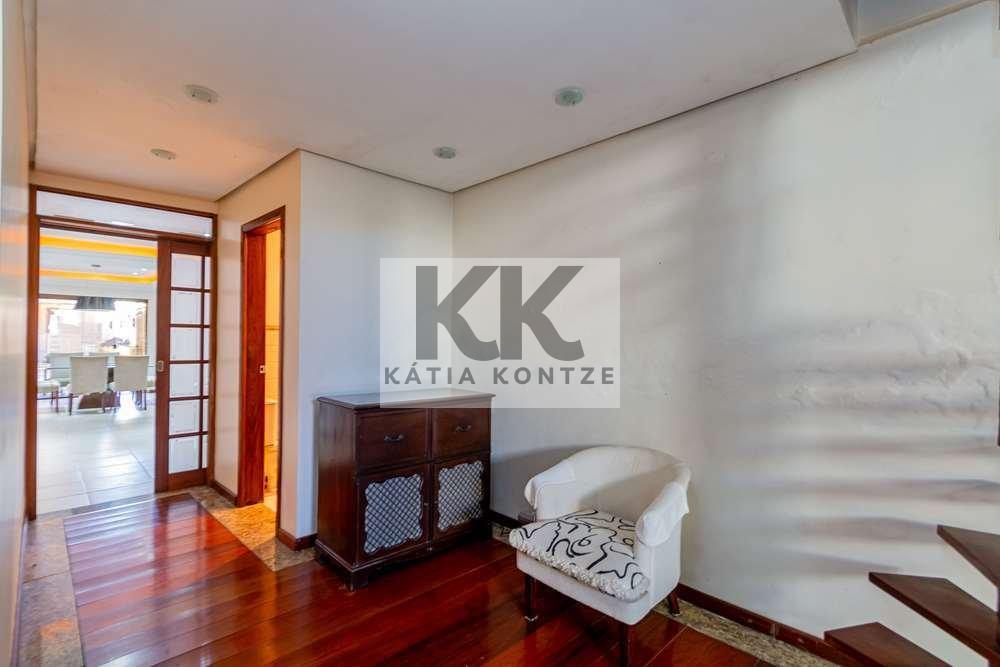 Casa TSNDDF 429 Casa 612481066-215 374m² 6D Sargento Nicolau Dias de Farias Porto Alegre - 