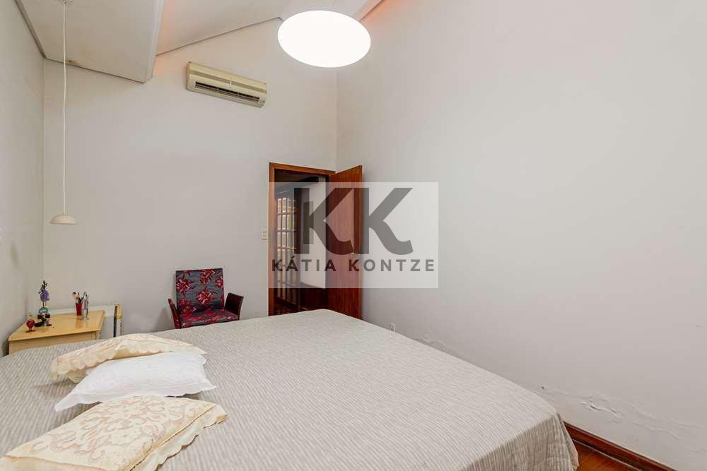 Casa TSNDDF 429 Casa 612481066-215 374m² 6D Sargento Nicolau Dias de Farias Porto Alegre - 