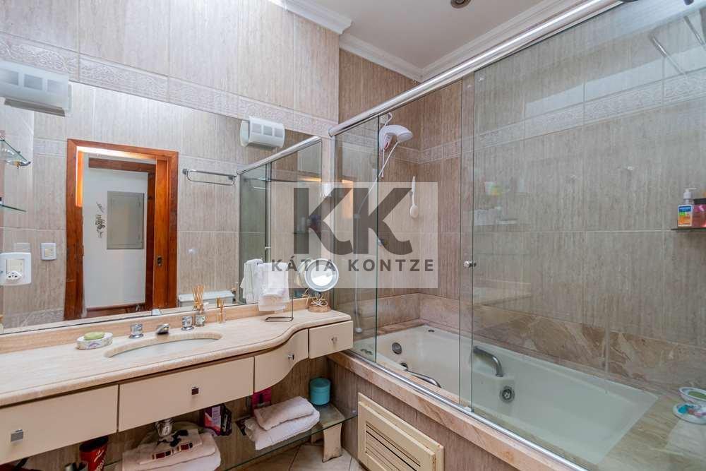Casa TSNDDF 429 Casa 612481066-215 374m² 6D Sargento Nicolau Dias de Farias Porto Alegre - 