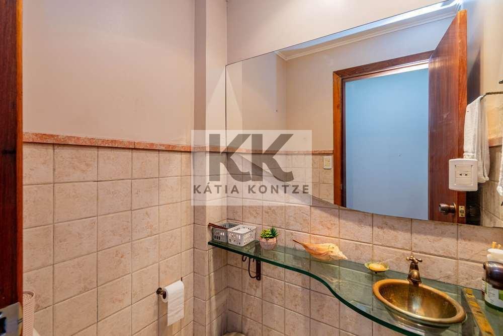Casa TSNDDF 429 Casa 612481066-215 374m² 6D Sargento Nicolau Dias de Farias Porto Alegre - 