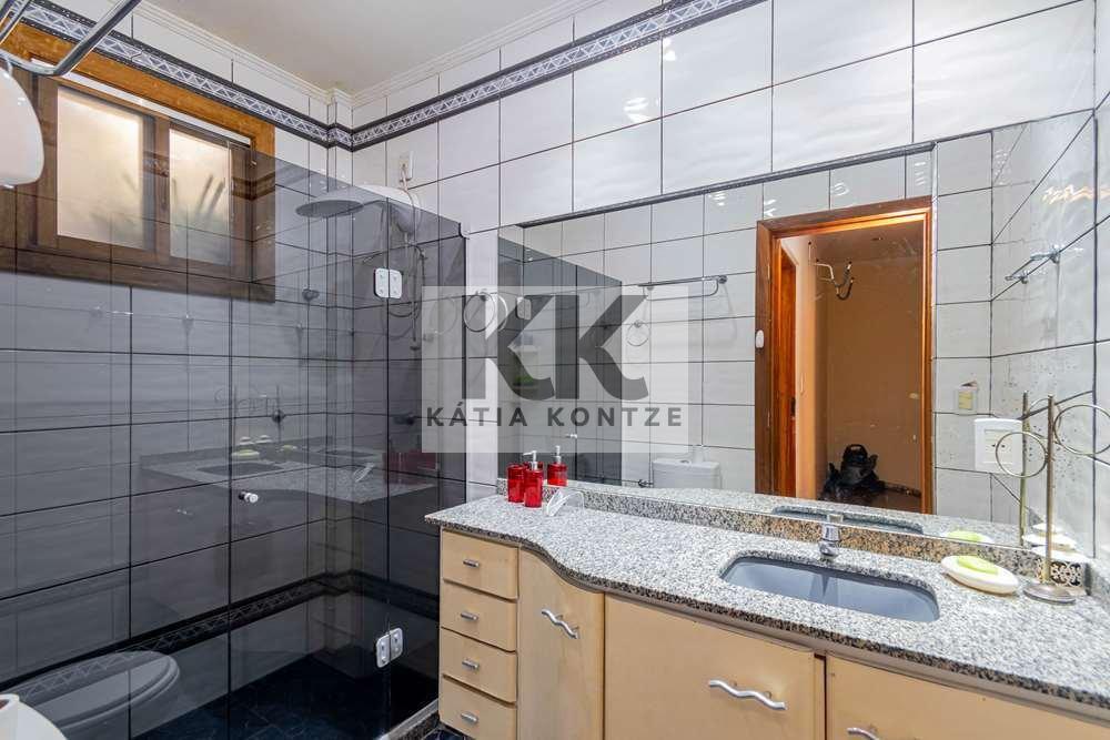 Casa TSNDDF 429 Casa 612481066-215 374m² 6D Sargento Nicolau Dias de Farias Porto Alegre - 