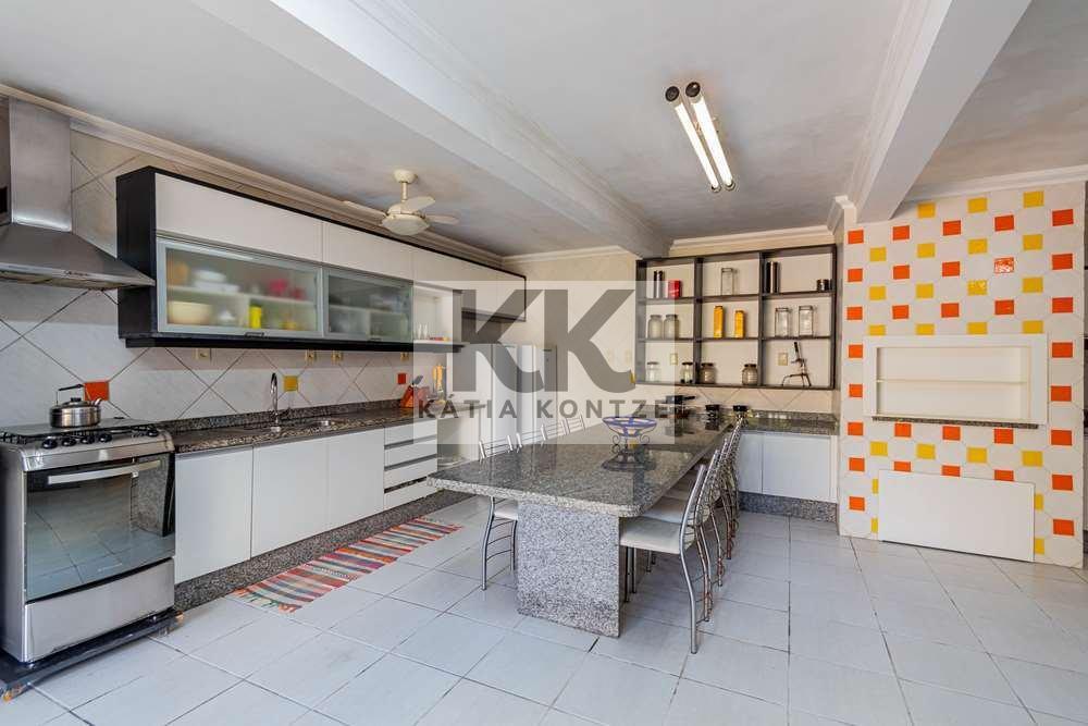 Casa TSNDDF 429 Casa 612481066-215 374m² 6D Sargento Nicolau Dias de Farias Porto Alegre - 