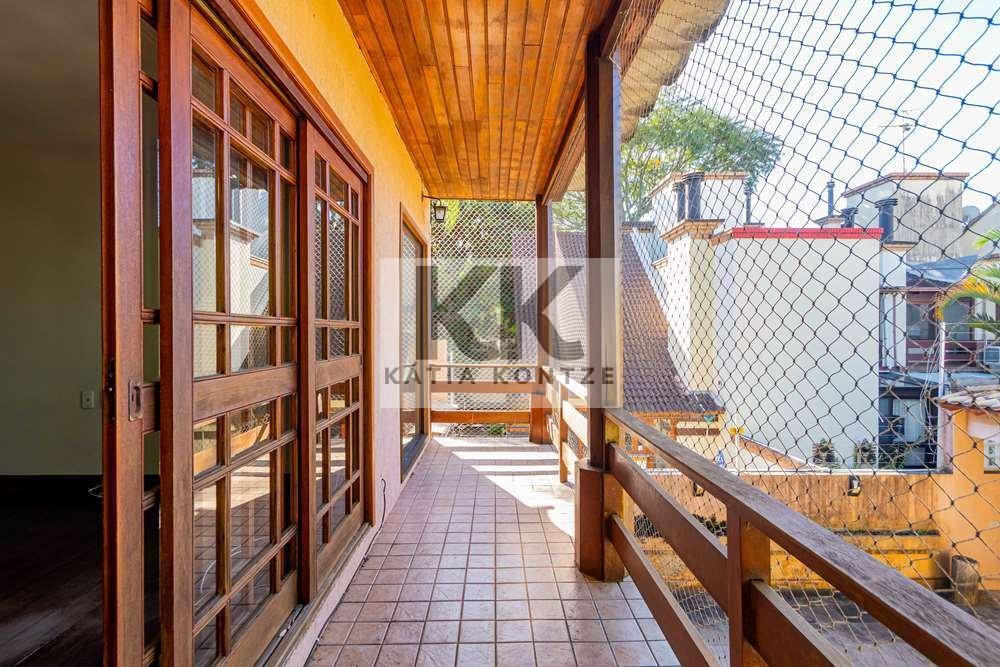 Casa TSNDDF 429 Casa 612481066-215 374m² 6D Sargento Nicolau Dias de Farias Porto Alegre - 