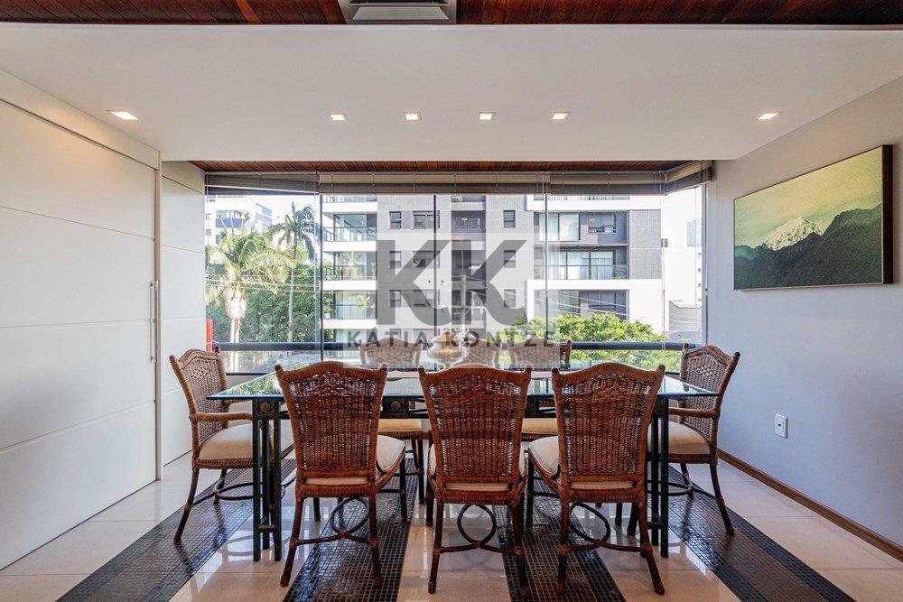 Apartamento RBSC 2096 Apto 610371014-124 1 suíte 158m² Santa Cecília Porto Alegre - 