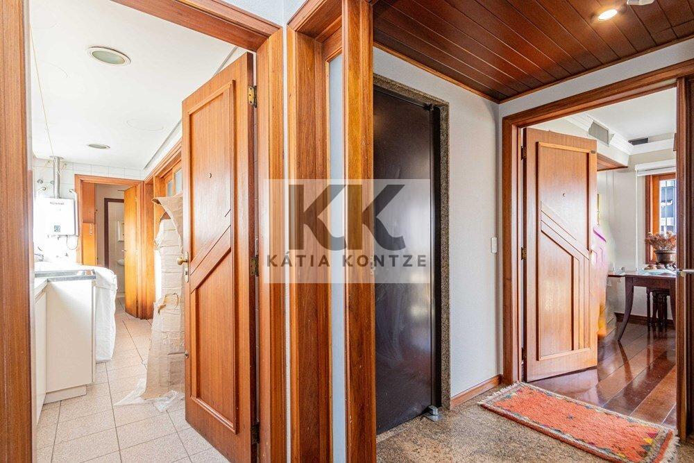 Apartamento RBSC 2096 Apto 610371014-124 1 suíte 158m² Santa Cecília Porto Alegre - 