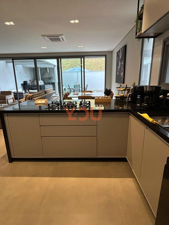 Casa com 3 suítes - Tamboré - Santana de Parnaíba - 