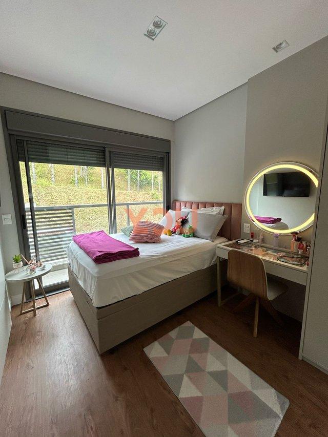 Casa com 3 suítes - Tamboré - Santana de Parnaíba - 
