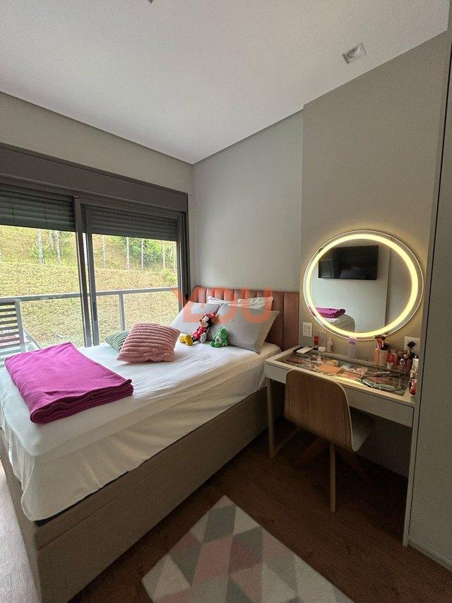 Casa com 3 suítes - Tamboré - Santana de Parnaíba - 