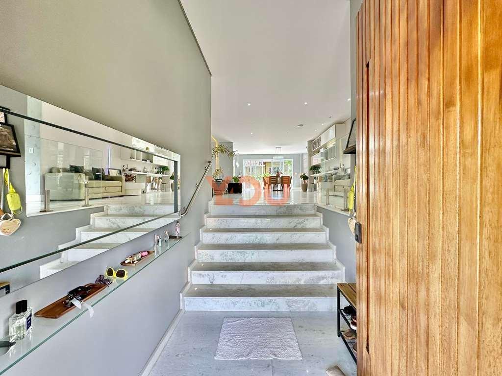 Casa Contemporânea com 3 suítes - Cond. Nova Higienópolis - Jandira - 